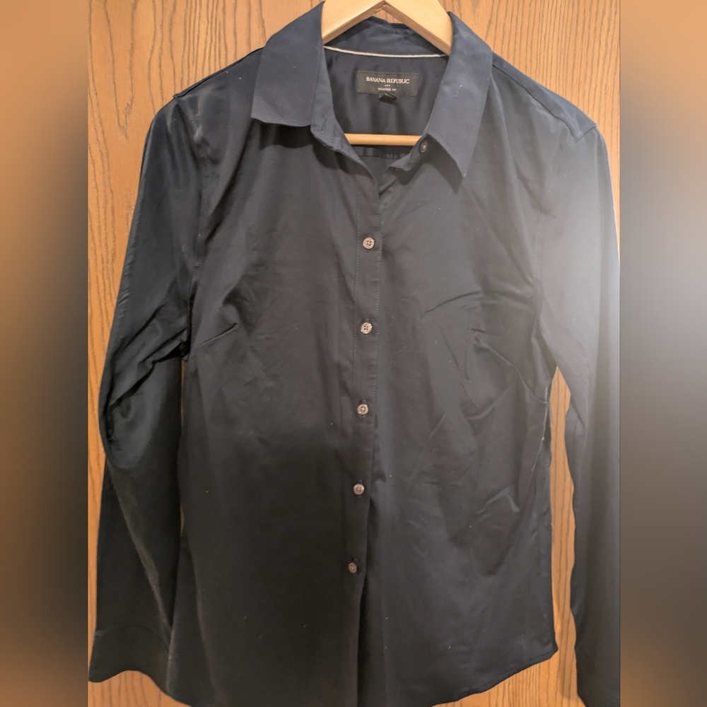 Banana Republic Women's s Dark Blue Button-Up Shirt